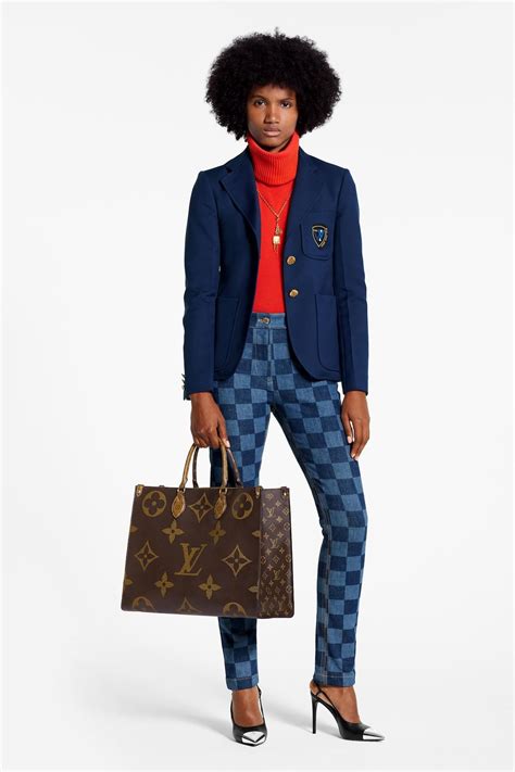 louis vuitton associate salary|louis vuitton work from home.